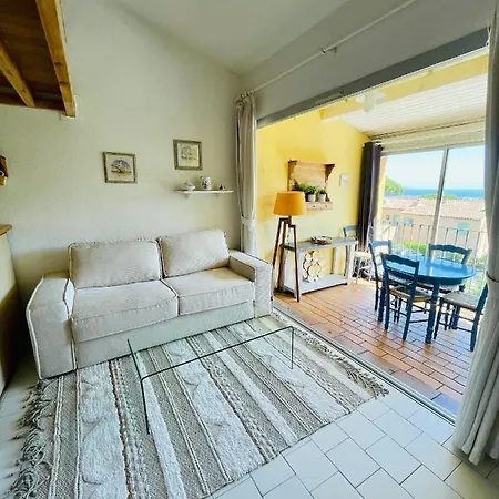 Bel Avec Mezzanine, Vue Et Piscine Appartement Cogolin